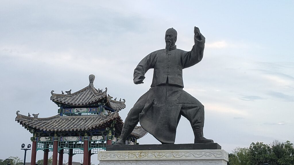 Guangfu kolebka Yang i Wu Tai Chi
